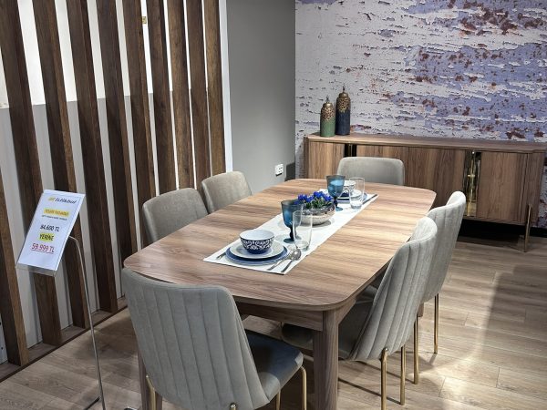 İstikbal Betty Masa Sandalye ve Konsol (Teşhir)