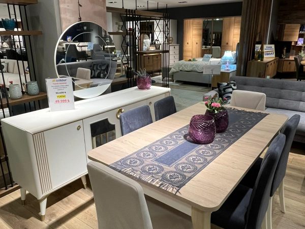 İstikbal Vels Konsol Ayna Sandalye ve Lorea Masa (Teşhir)